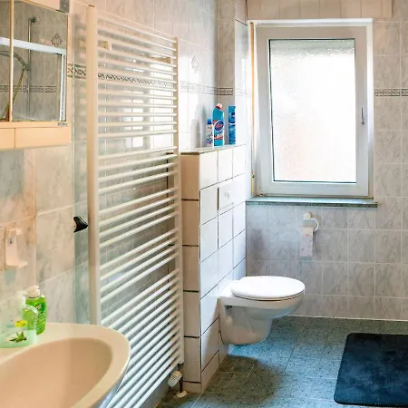Cosy Detached House With Small Garden In The Centre Of Brilon * ברילון