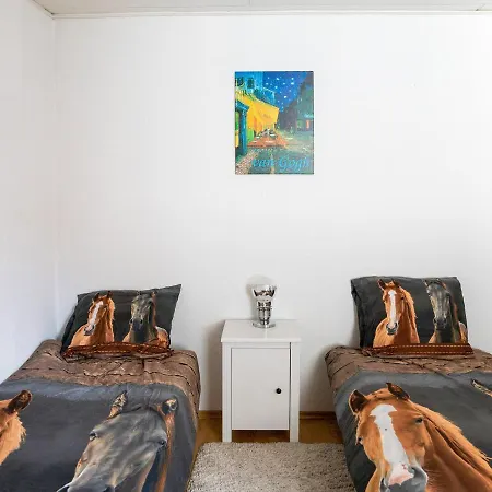 Cosy Detached House With Small Garden In The Centre Of Brilon * ברילון